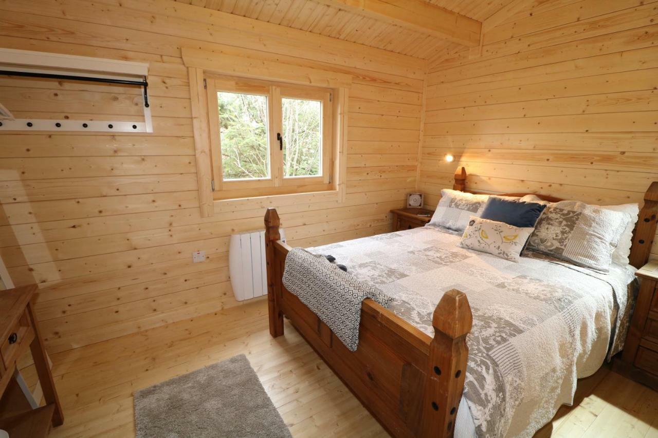 Inisean Lodge Log Cabin -Part Of Inisean B&B Dunglow Exterior foto