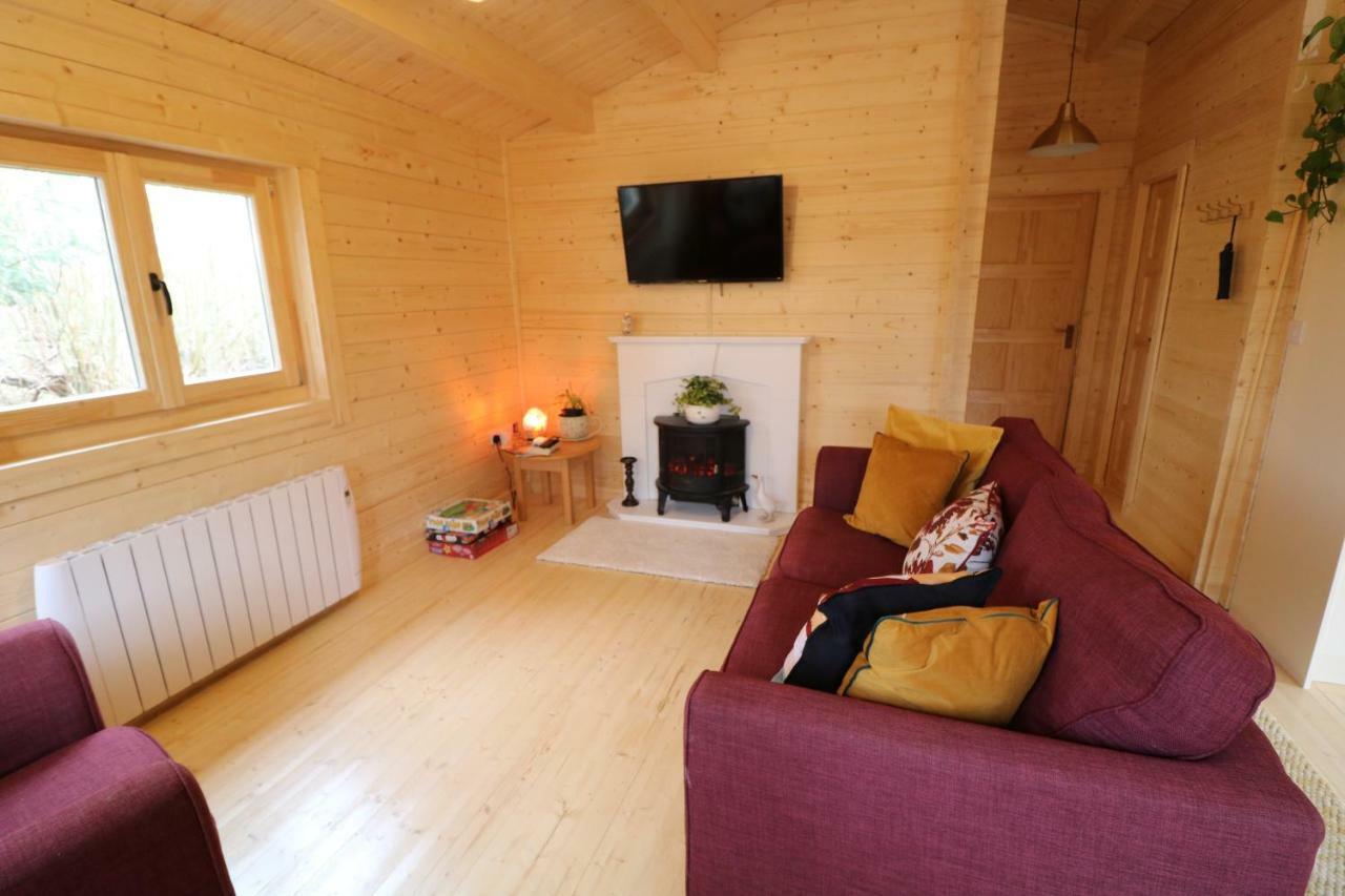 Inisean Lodge Log Cabin -Part Of Inisean B&B Dunglow Exterior foto